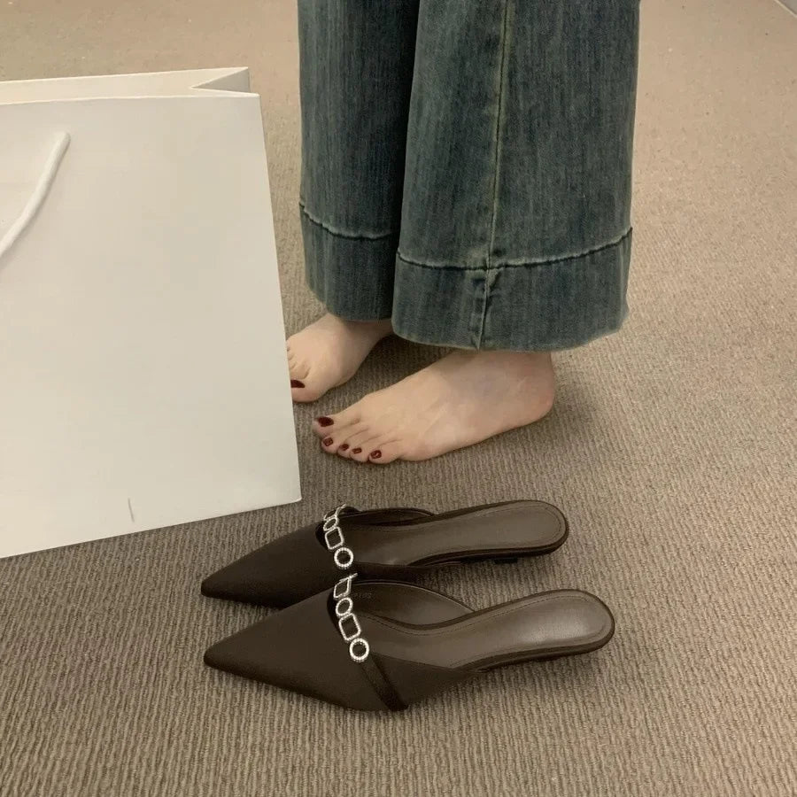 Sandalias De Mujer Verano 2025 Luxury Women's Sandals in Summer Design Pointed Low Heel Sexy Women's  Outdoor Muller Shoes.