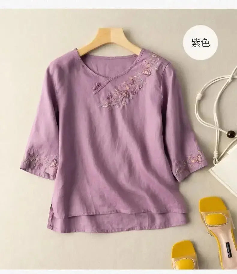 T-shirt Top for Women in Summer 2025 New Loose Slim Round Neck Retro Style Embroidered Quarter Sleeve Shirt