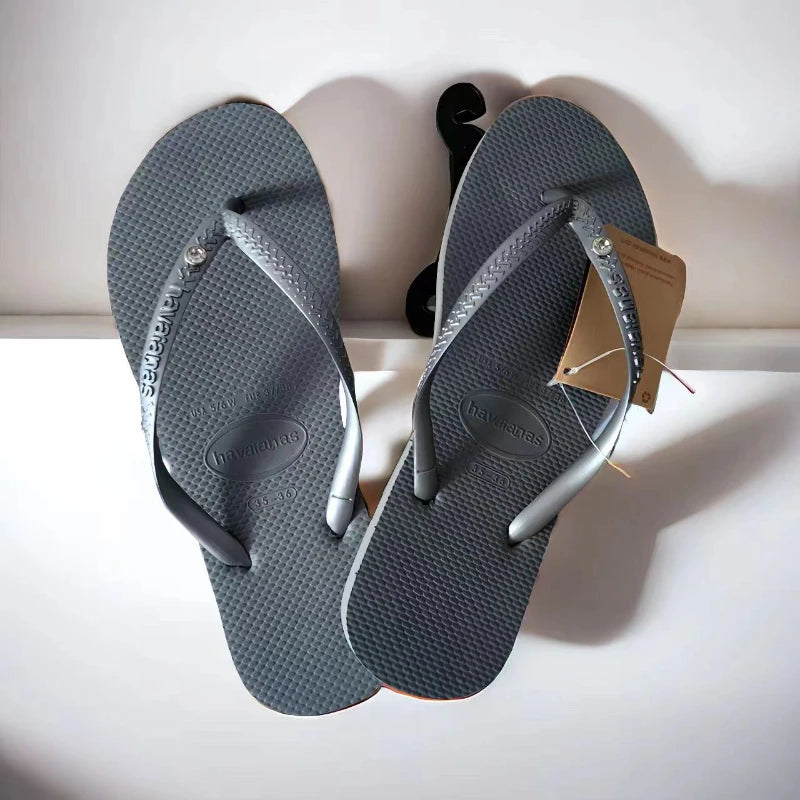 Summer New 2025 Women Flip Flops Summer Outdoor Slippers Travel Outdoor Beach Slippers Fashionable Women Shoes Zapatos De Mujer