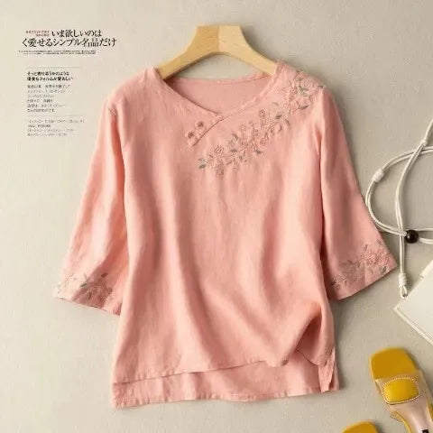 T-shirt Top for Women in Summer 2025 New Loose Slim Round Neck Retro Style Embroidered Quarter Sleeve Shirt