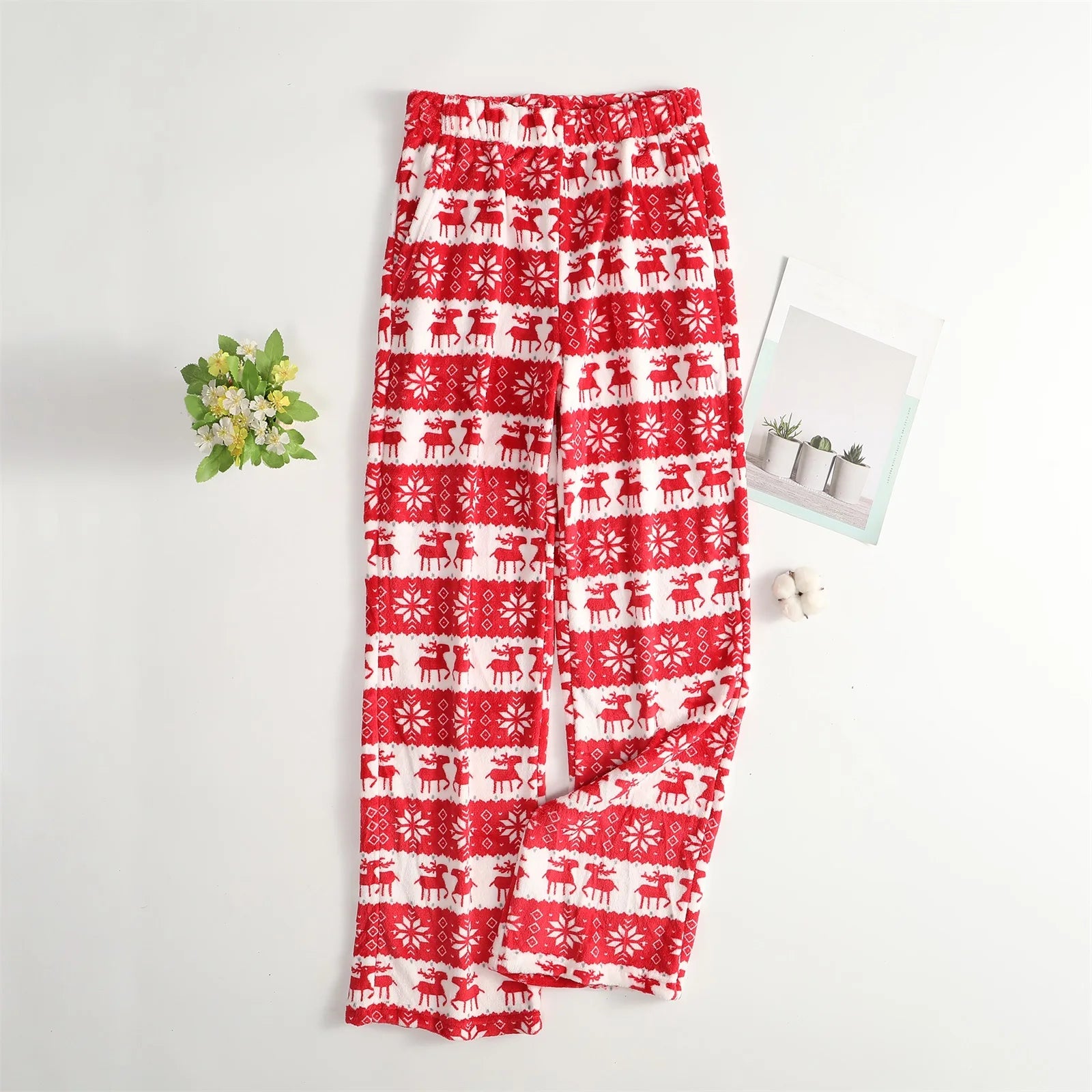 Women Christmas Printed Pajama Pants Winter Warm Soft Plush Sleep Pants Comfy Elastic Waist Home Clothes Bottoms with 2 Pockets