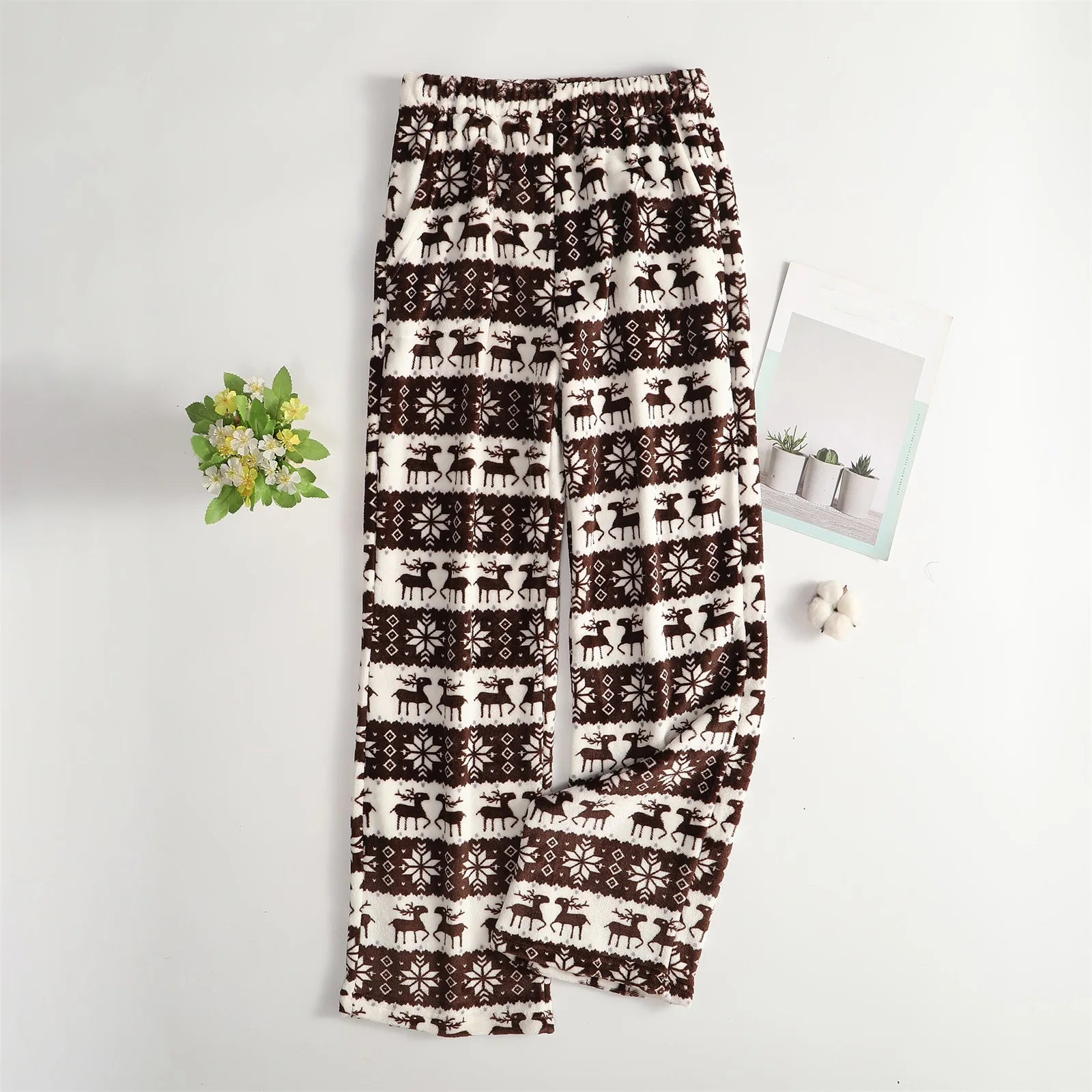 Women Christmas Printed Pajama Pants Winter Warm Soft Plush Sleep Pants Comfy Elastic Waist Home Clothes Bottoms with 2 Pockets