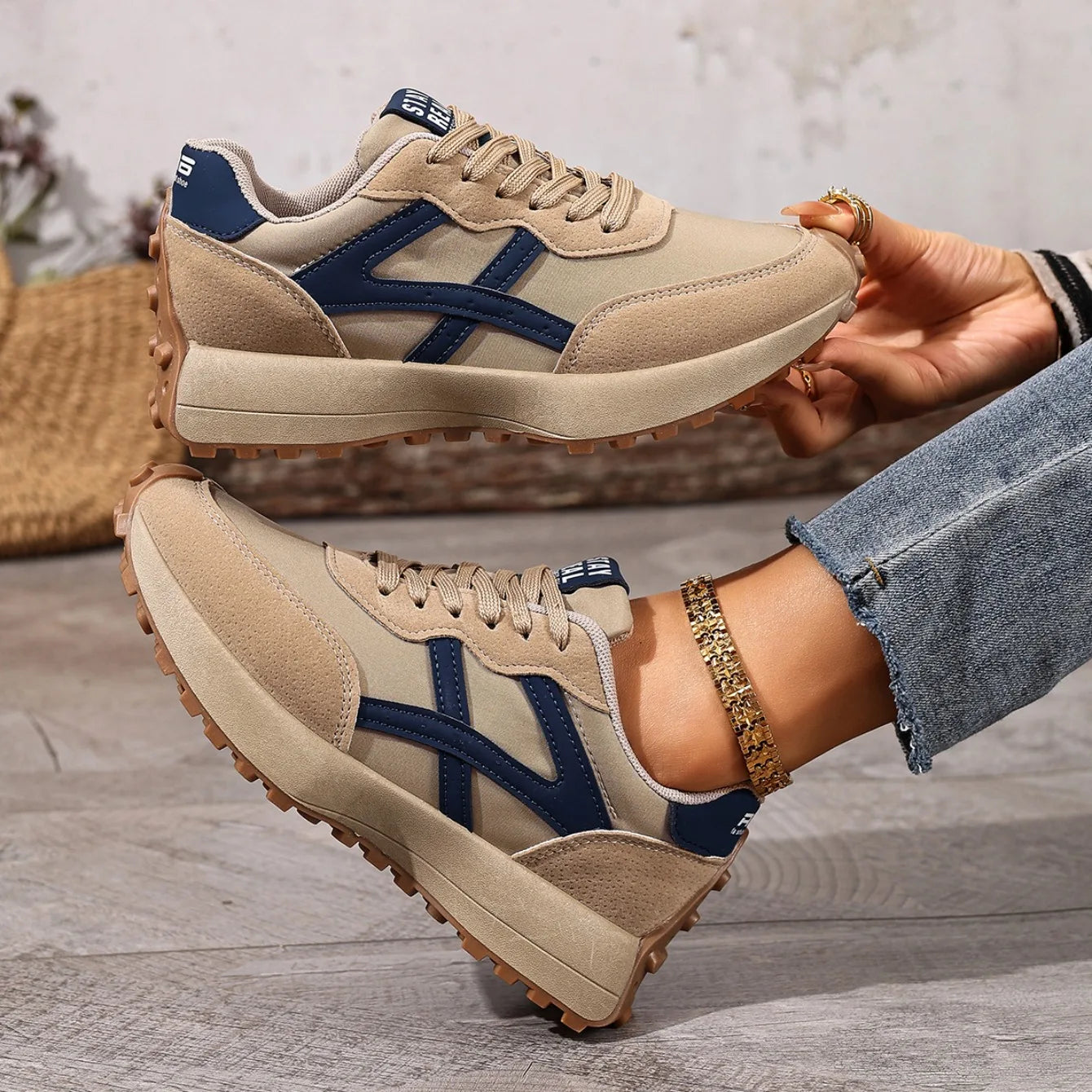 2025 New Women  Sneakers Spring Casual Lace Up Sport Sneakers Luxury Platform Anti-slip Running Shoes Women Zapatos De Mujer