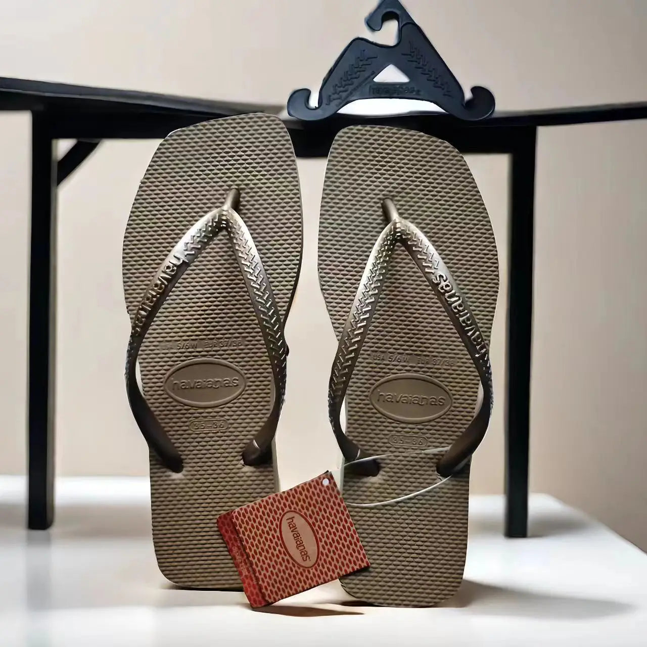 Summer New 2025 Women Flip Flops Summer Outdoor Slippers Travel Outdoor Beach Slippers Fashionable Women Shoes Zapatos De Mujer