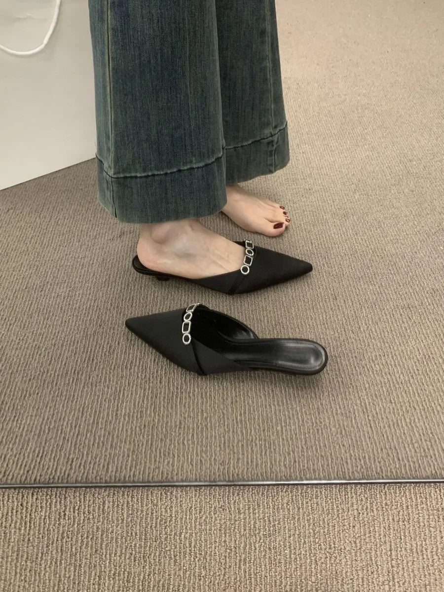 Sandalias De Mujer Verano 2025 Luxury Women's Sandals in Summer Design Pointed Low Heel Sexy Women's  Outdoor Muller Shoes.