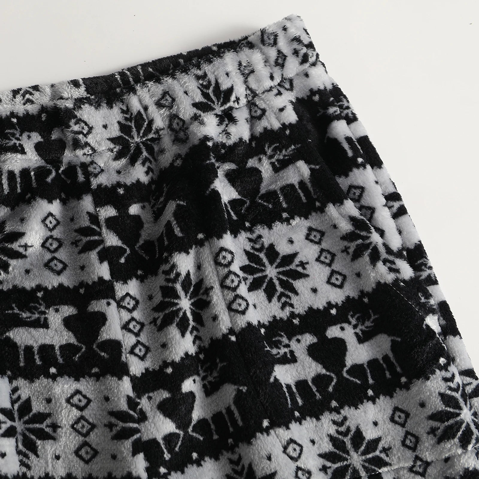Women Christmas Printed Pajama Pants Winter Warm Soft Plush Sleep Pants Comfy Elastic Waist Home Clothes Bottoms with 2 Pockets